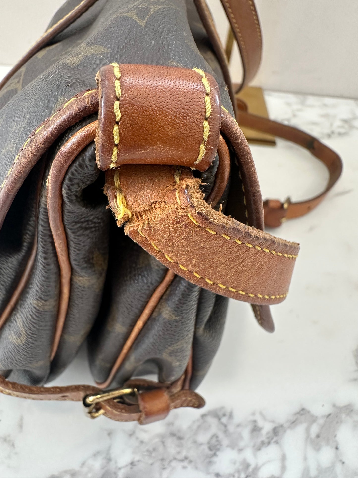 Louis Vuitton Saumur 30