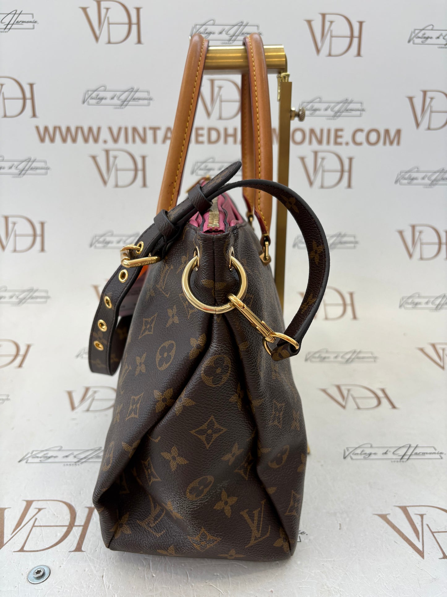 201178 - Louis Vuitton Pallas