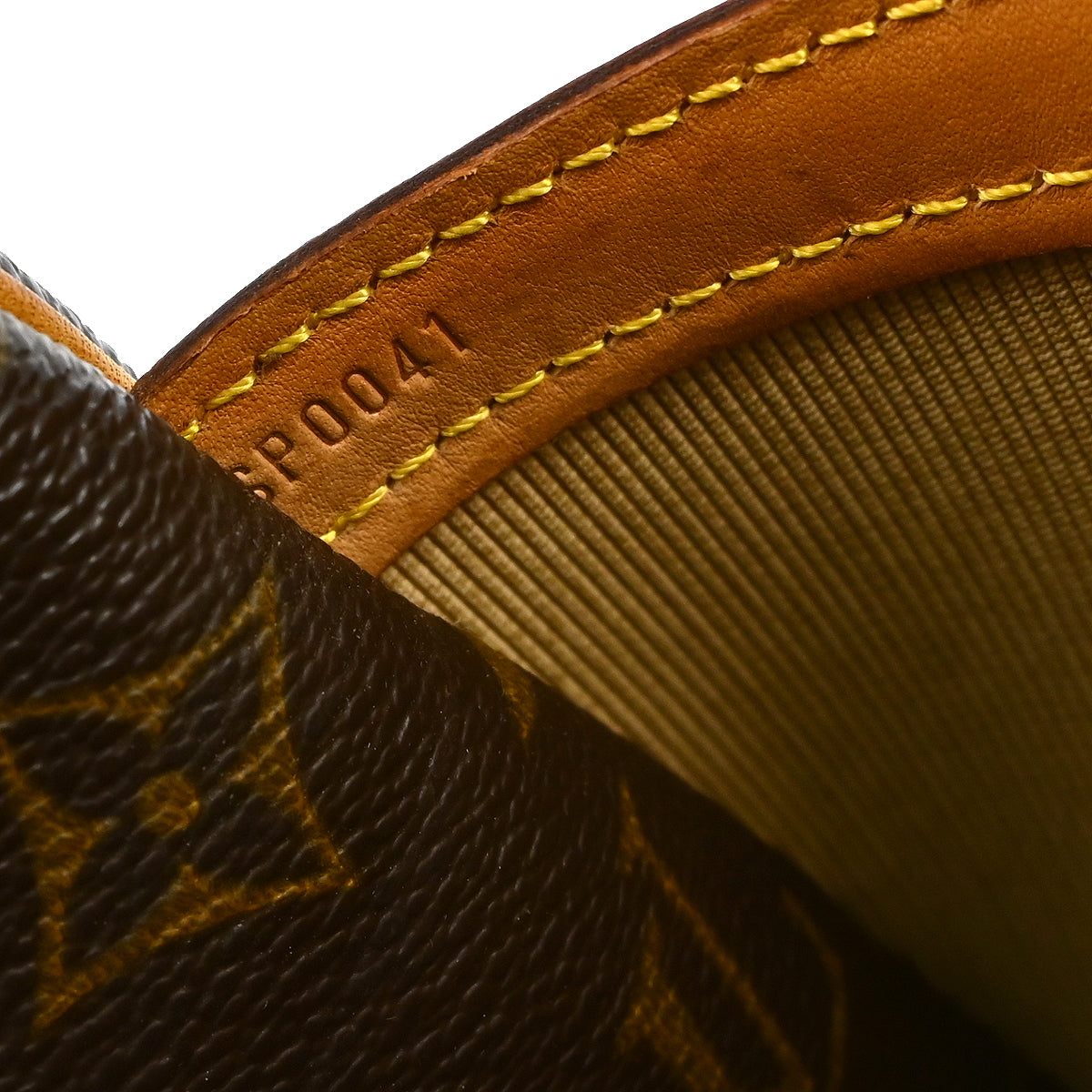 Louis Vuitton Reporter PM