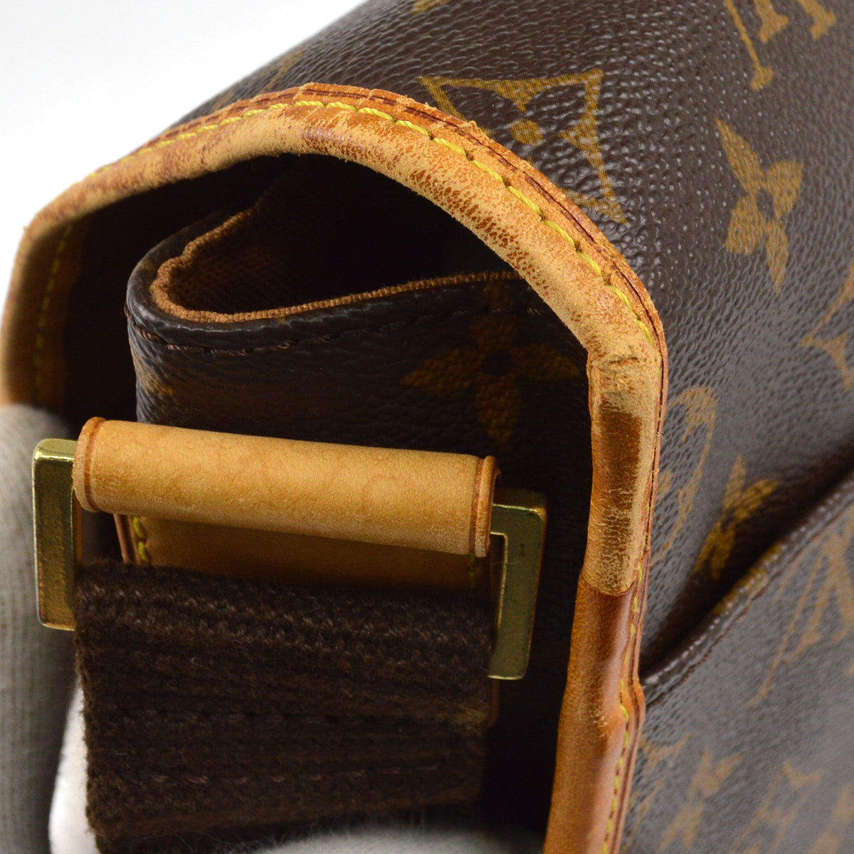 Louis Vuitton Messenger GM