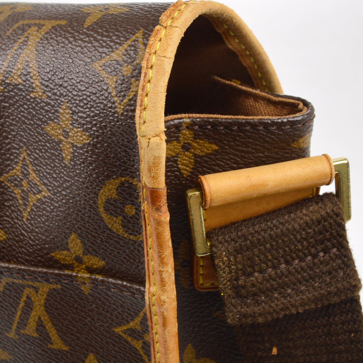 Louis Vuitton Messenger GM