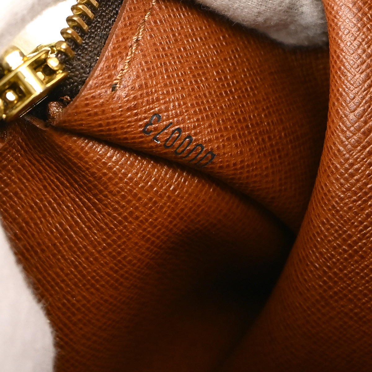 Louis Vuitton Papillon 26 Monogram