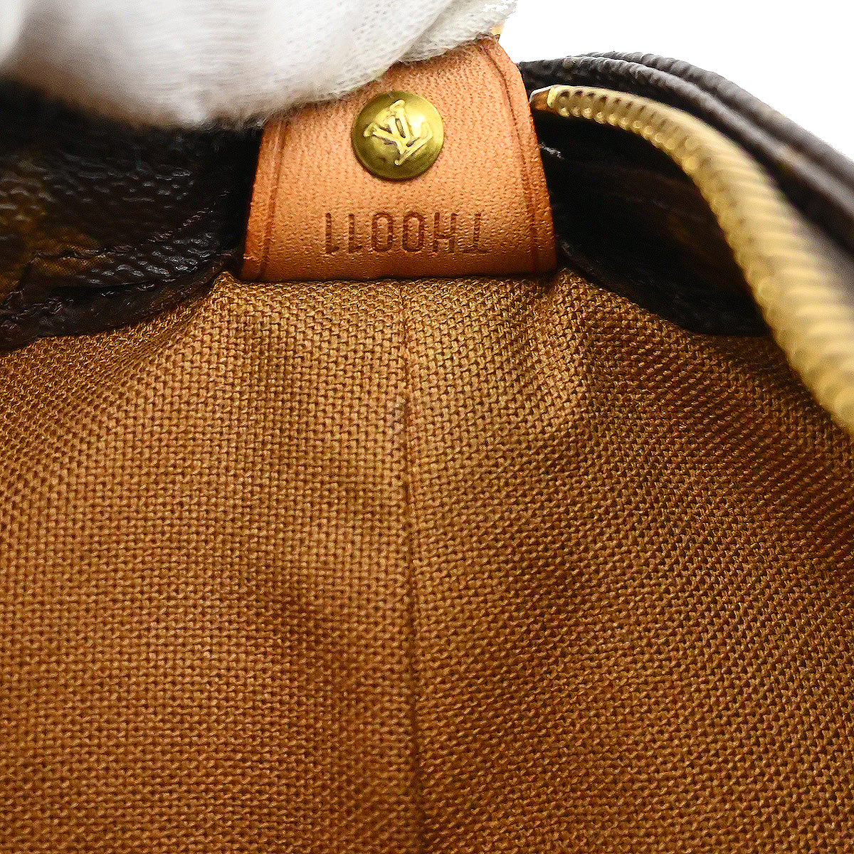 Louis Vuitton Cabas Mezzo