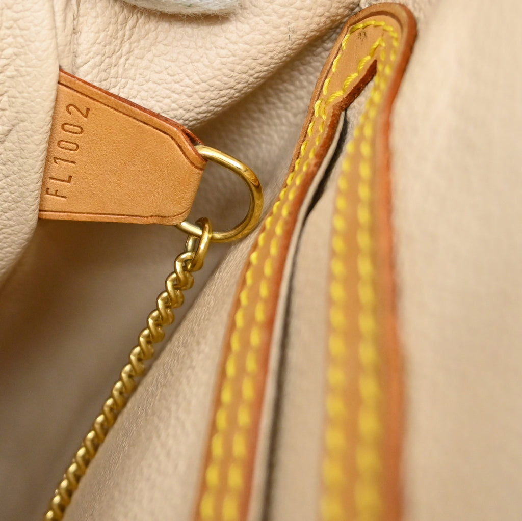 Louis Vuitton Bucket GM