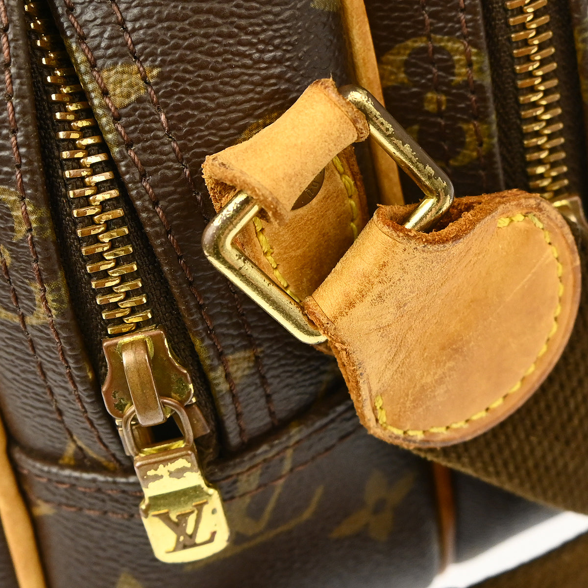 Louis Vuitton Reporter PM