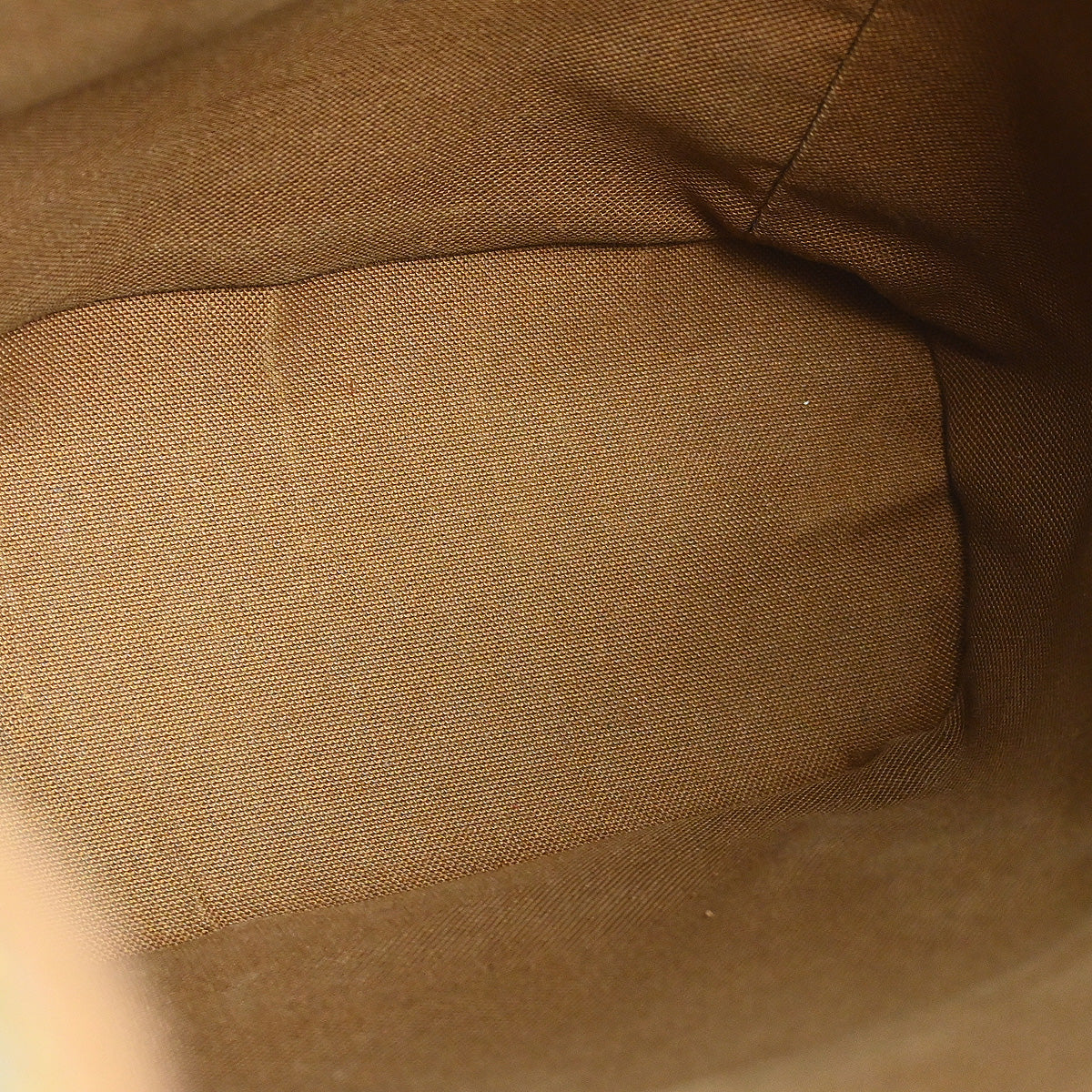 Louis Vuitton Montsouris MM