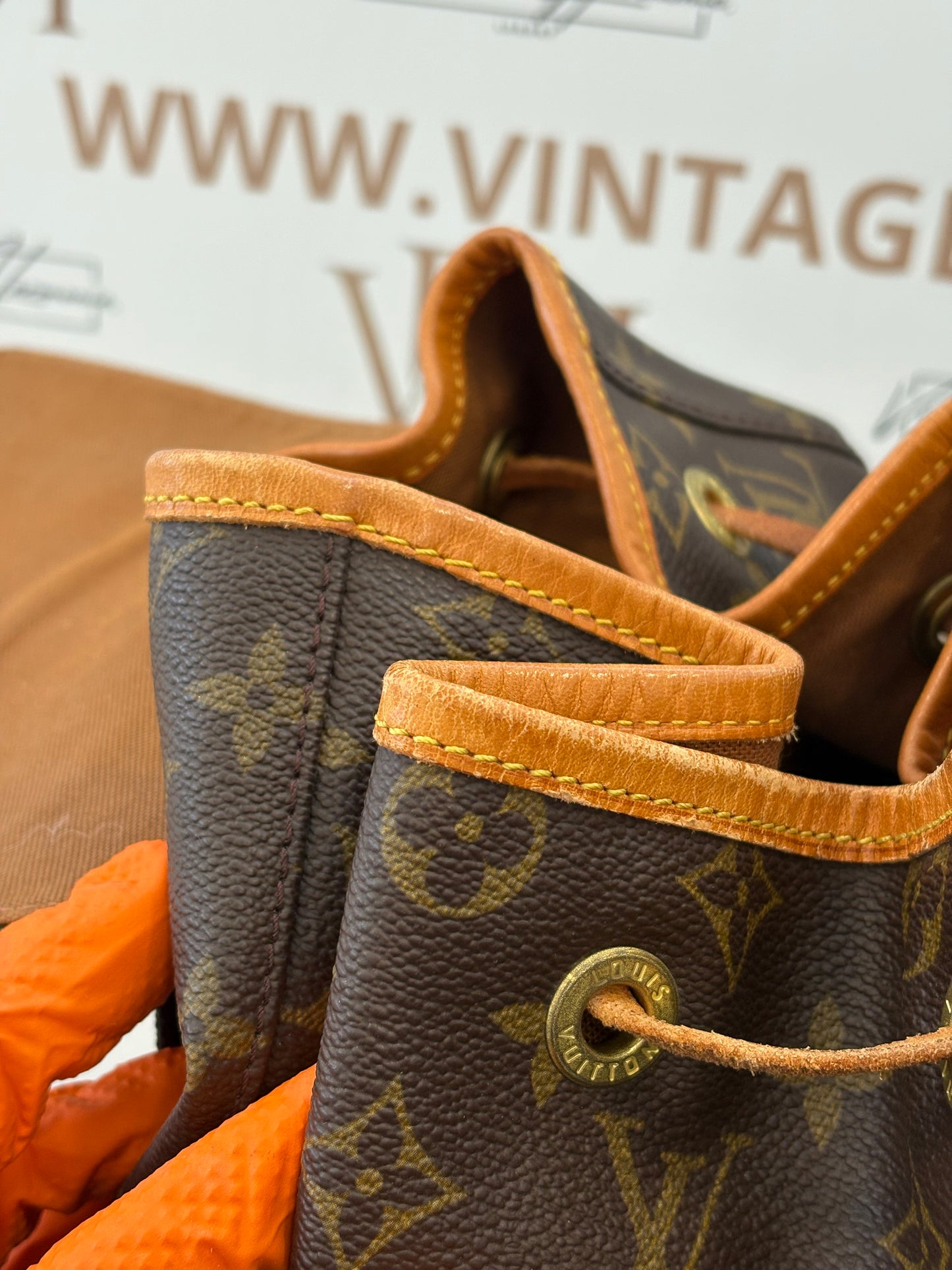 018117 - Louis Vuitton Montsouris GM