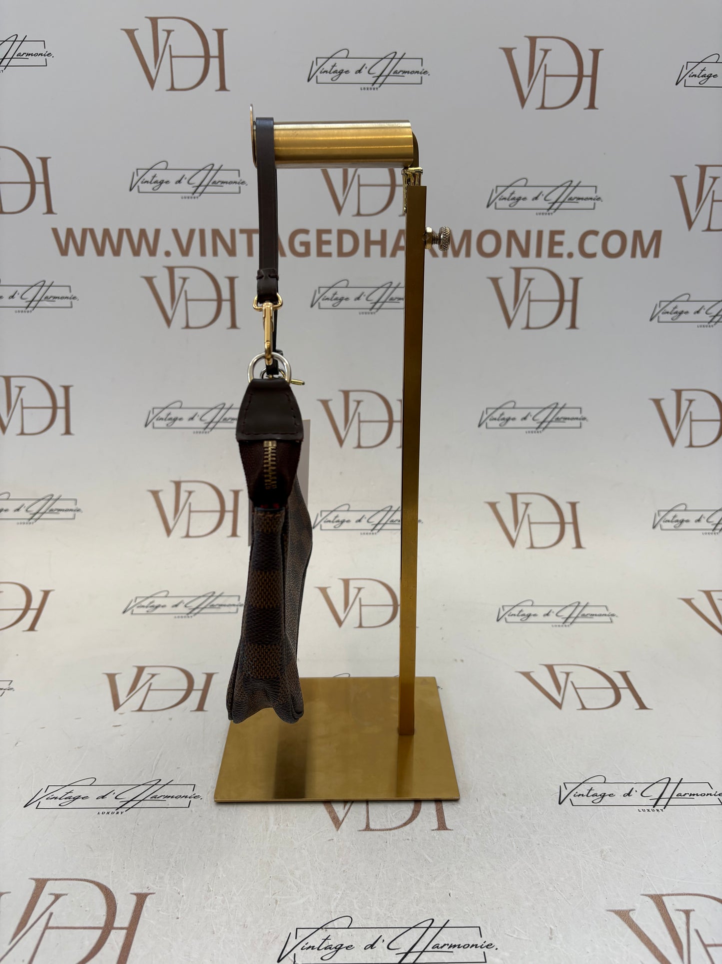 018133 - Louis Vuitton Damier Pochette