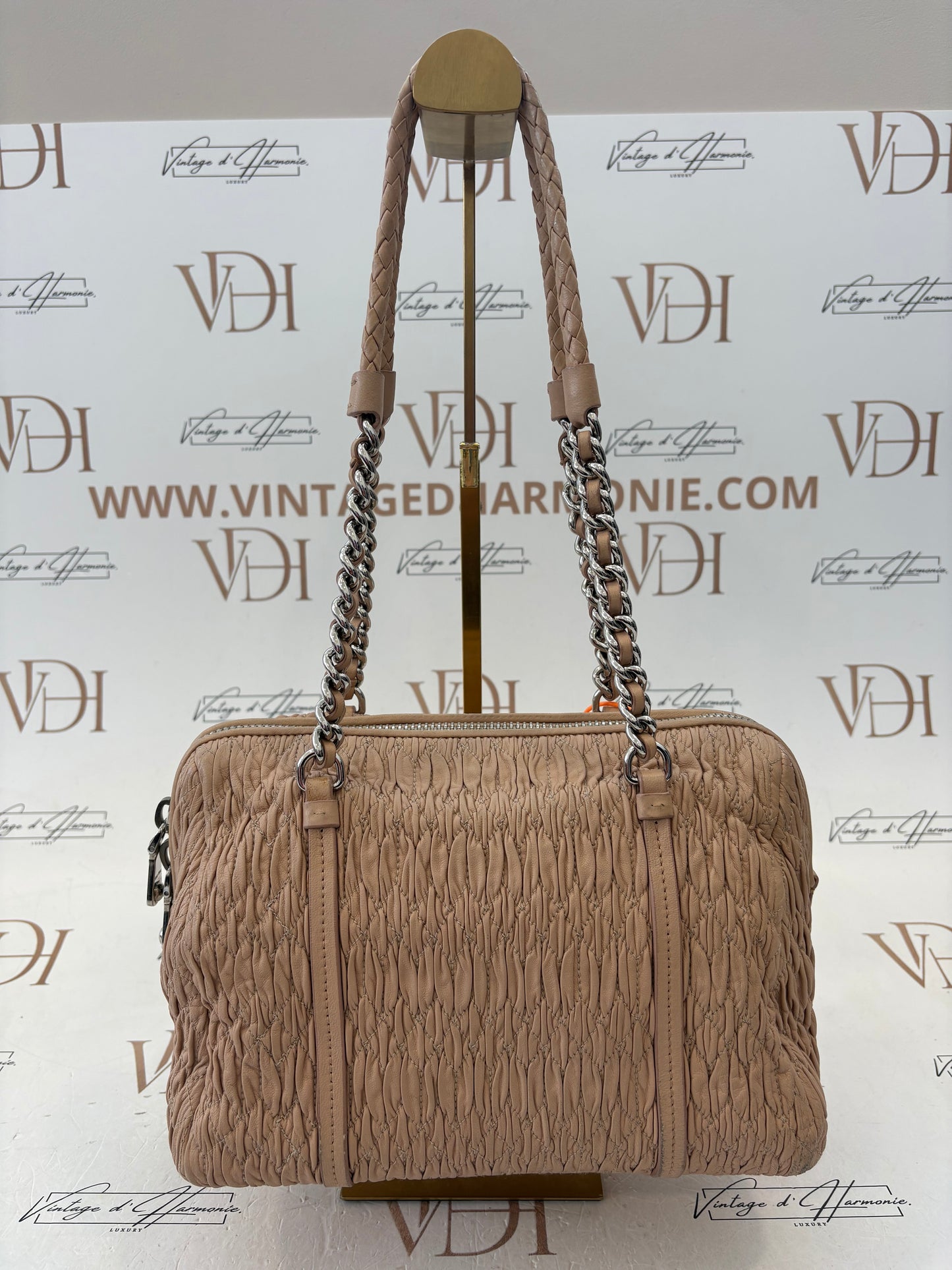 200933 - Miu Miu