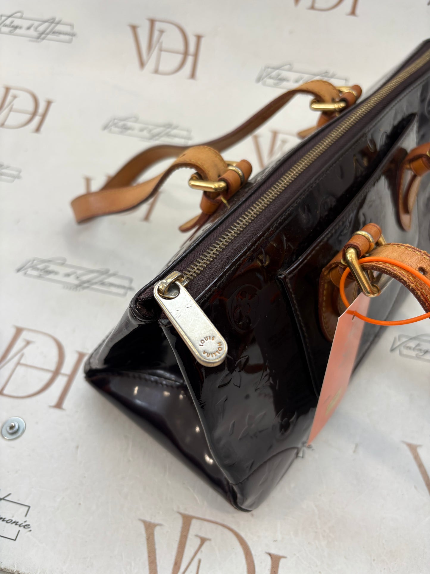 018649 - Louis Vuitton Vernis Rosewood