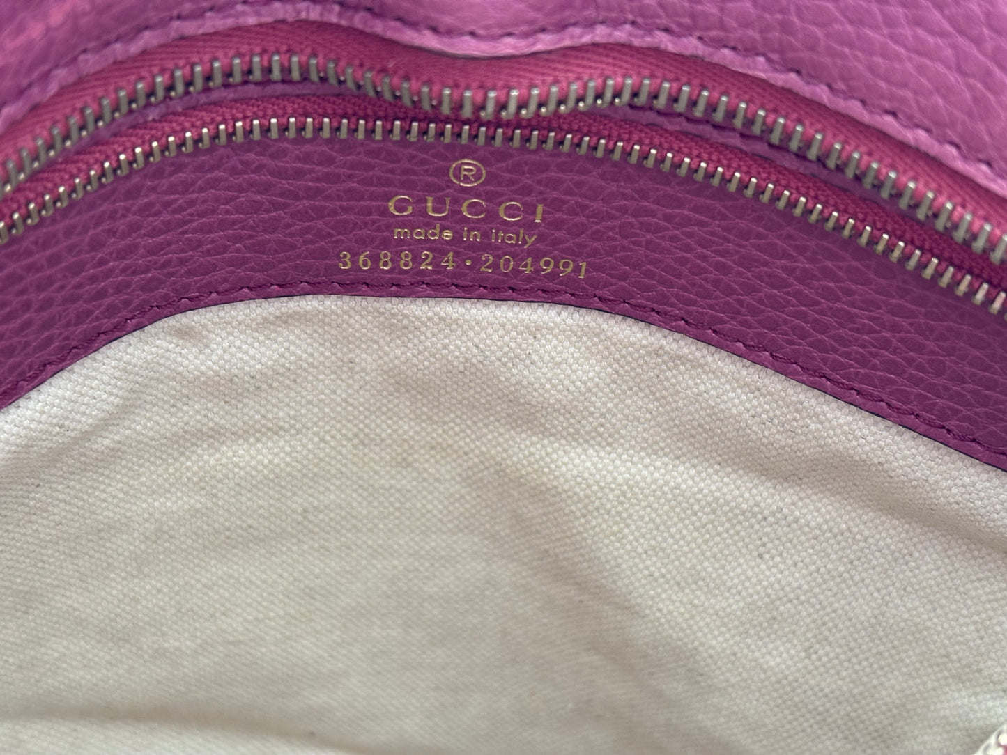 383625 - Gucci Swing