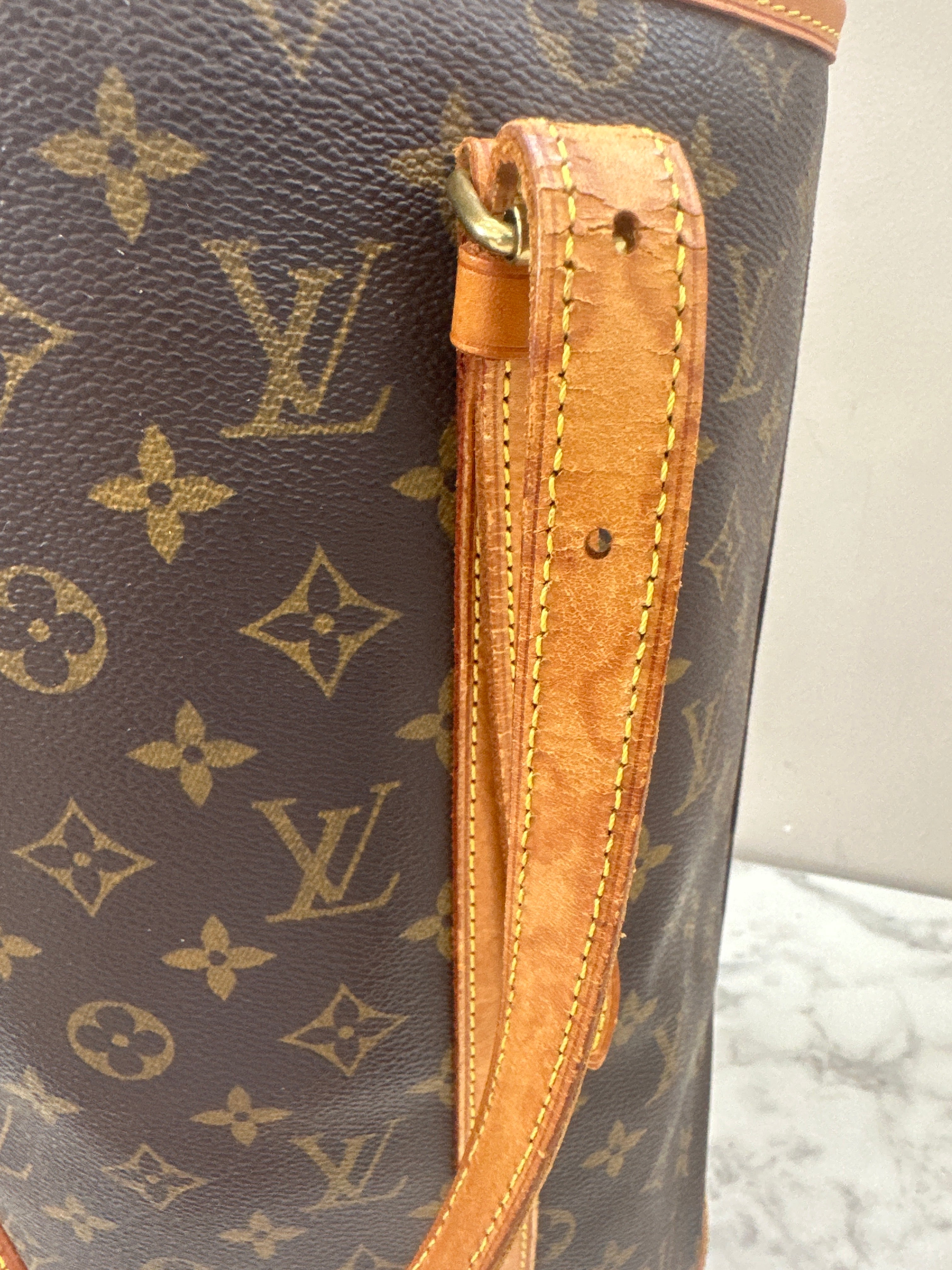 Louis Vuitton Bucket GM