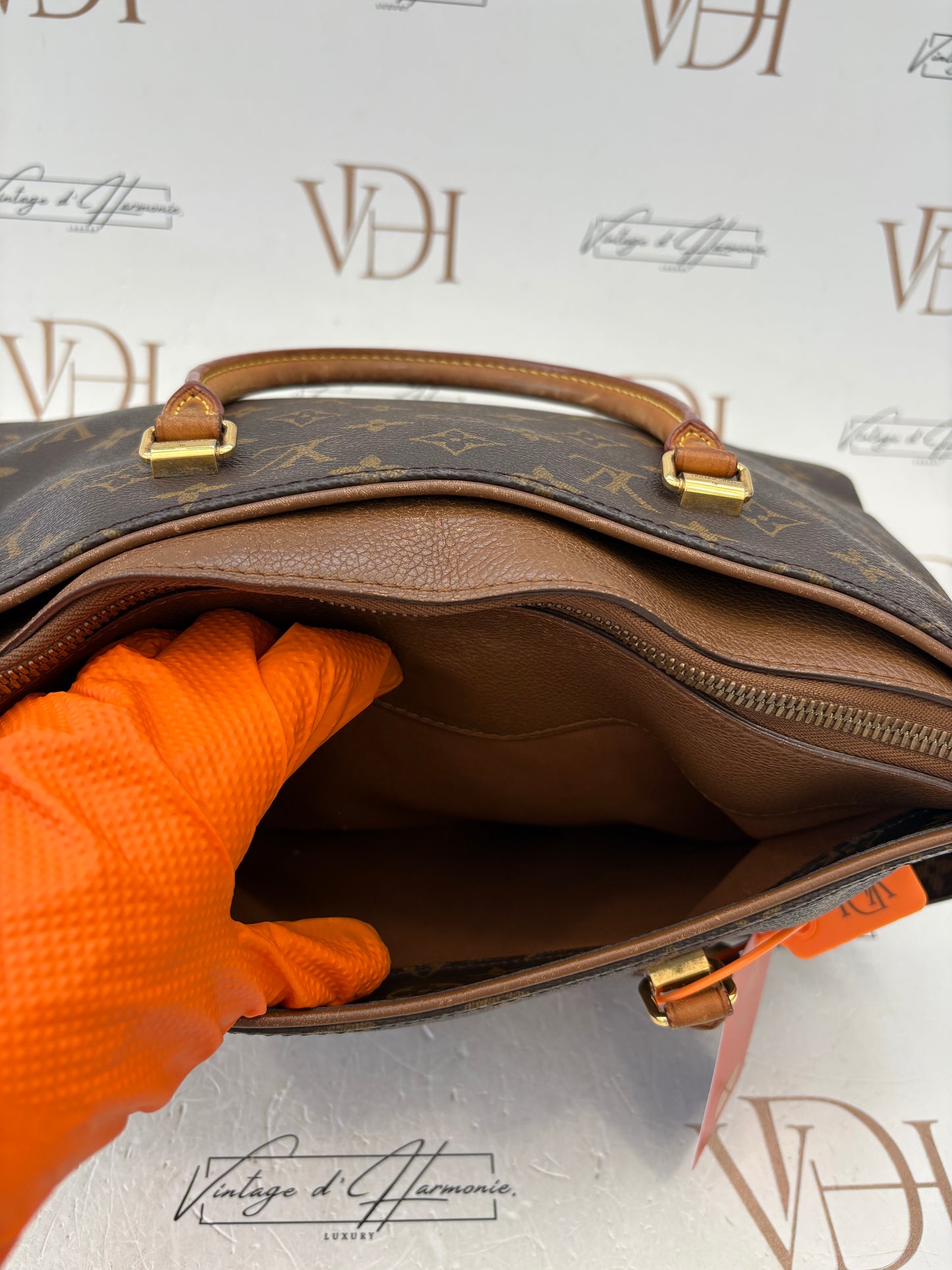 384162 - LV pallas