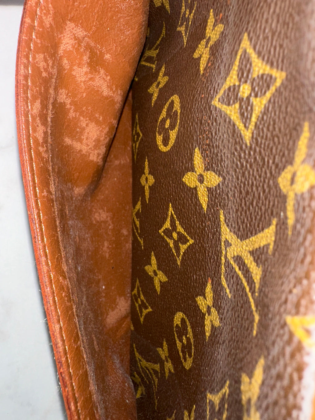 Louis Vuitton Compiegne 23