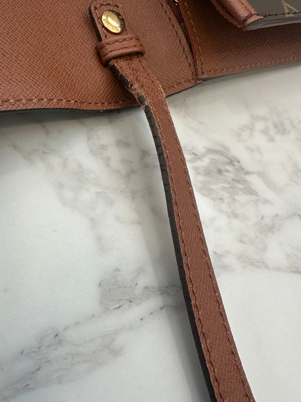 Louis Vuitton Bordeaux 23