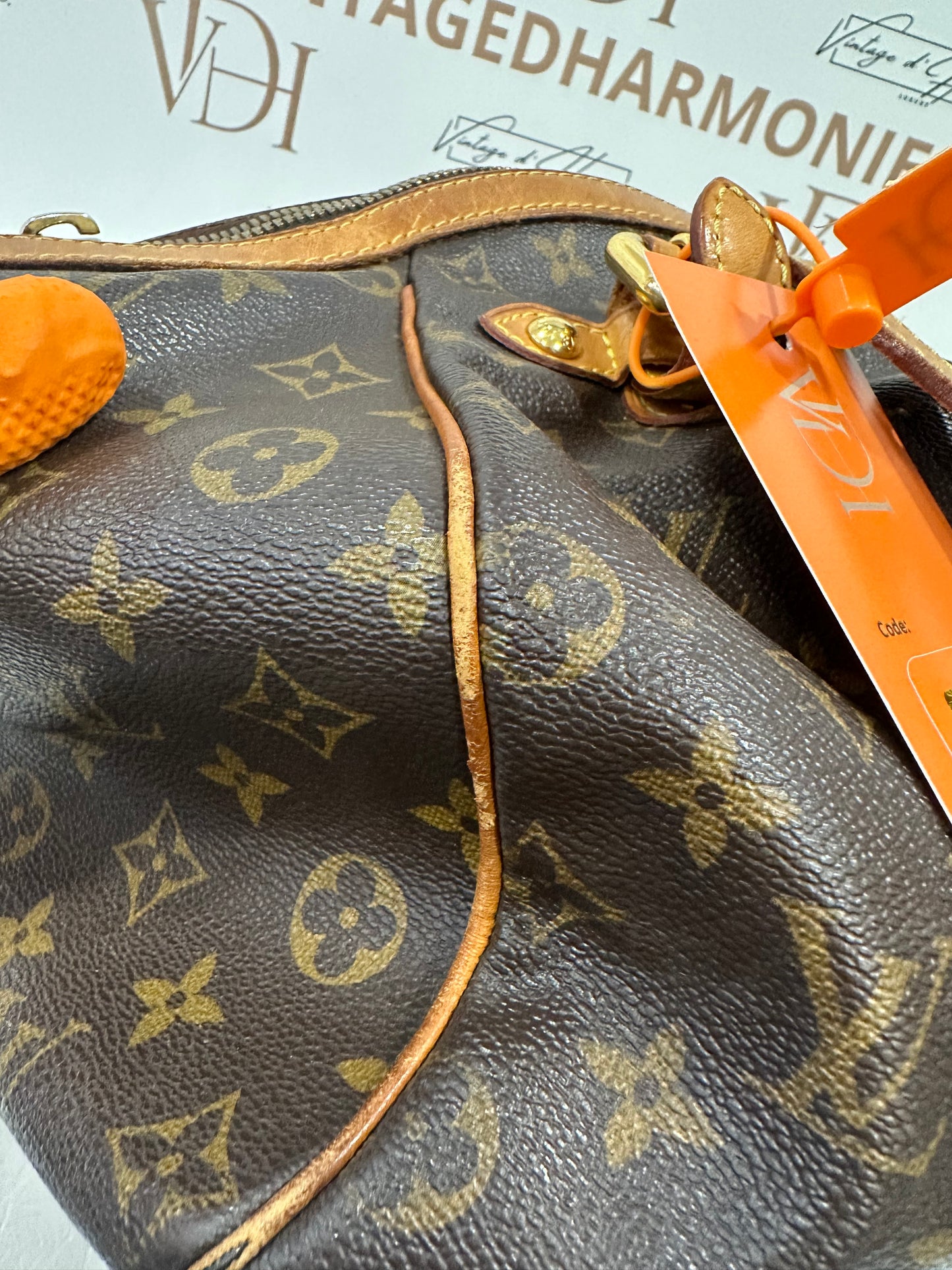 017813 - Louis Vuitton Tivoli GM