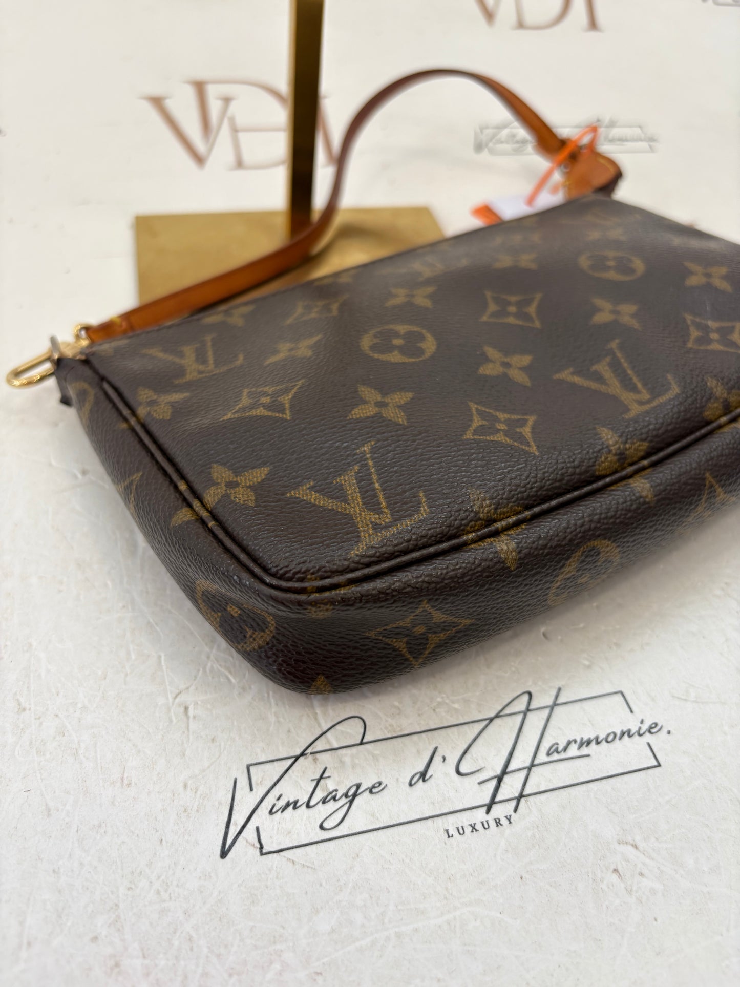 018261 - Louis Vuitton Pochette Accessoires