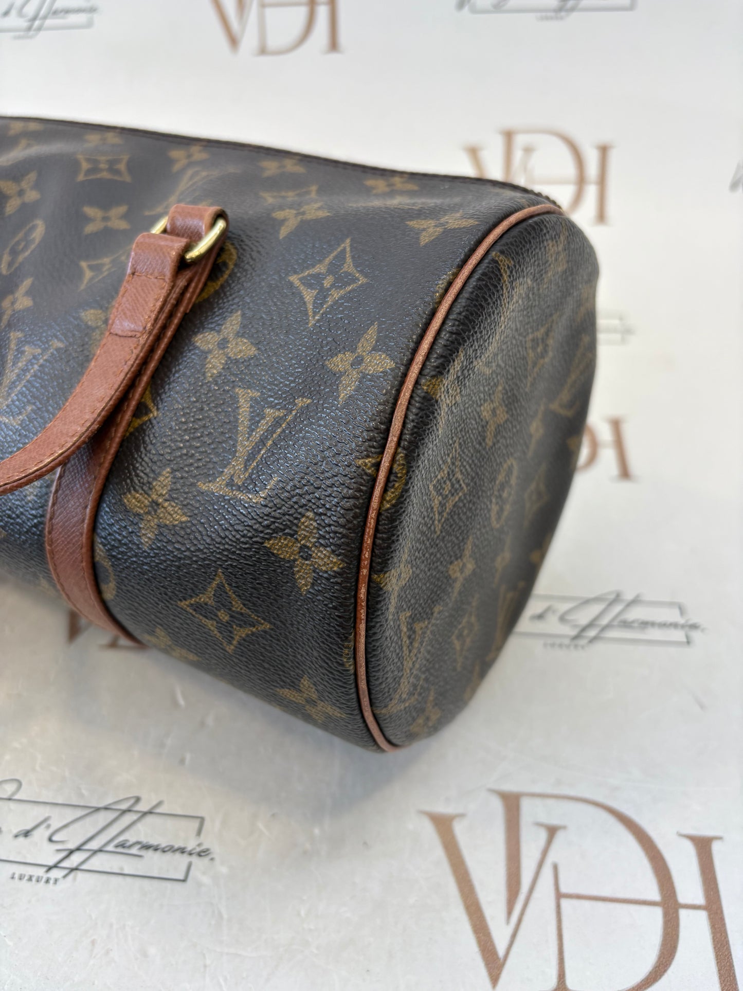 018992 - Louis Vuitton Papillon 30