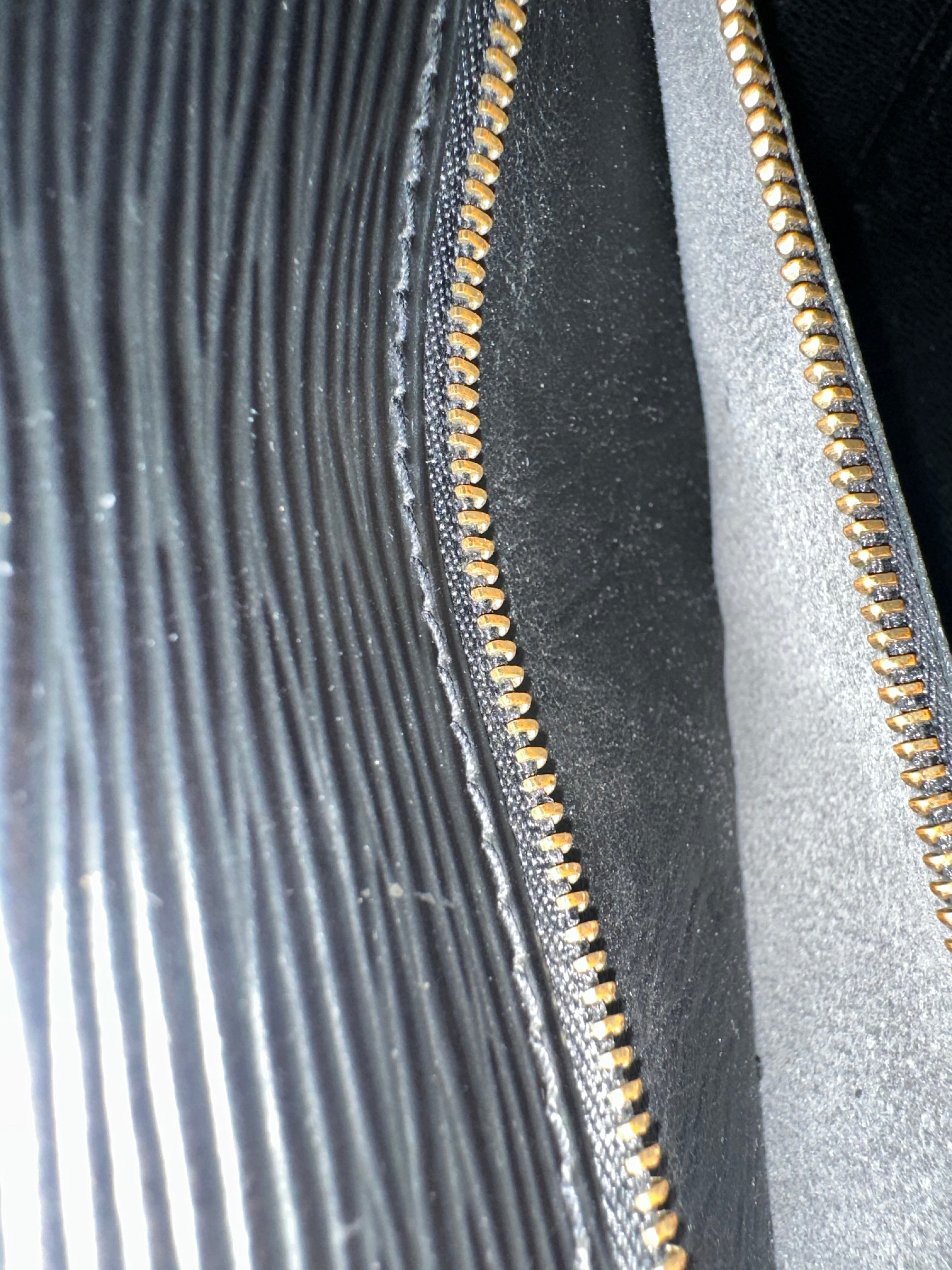 Louis Vuitton Monceau 28 Black Epi