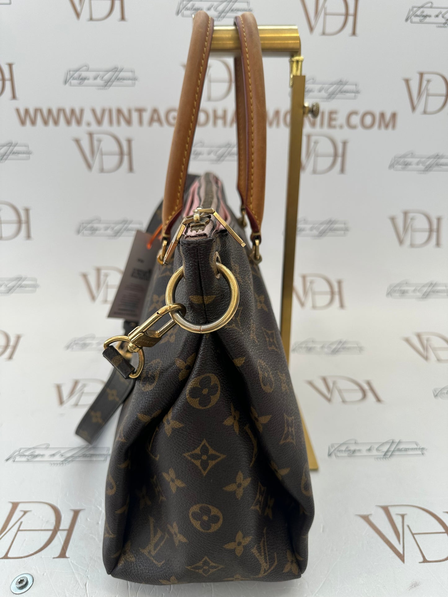 017803 - Louis Vuitton Pallas
