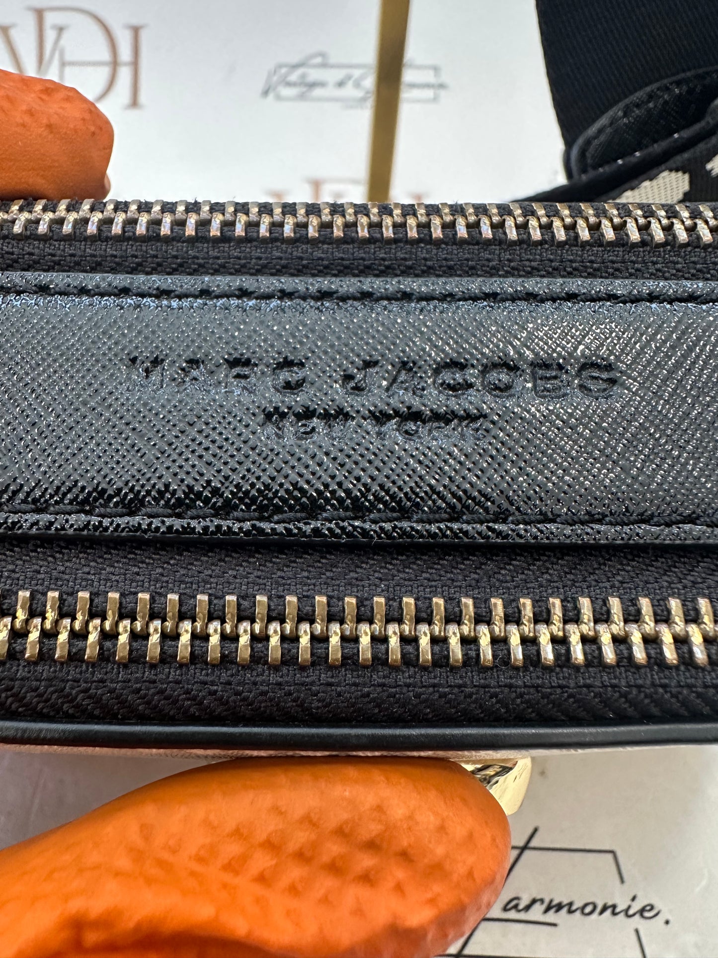 382207 - Marc Jacobs Sanpshot