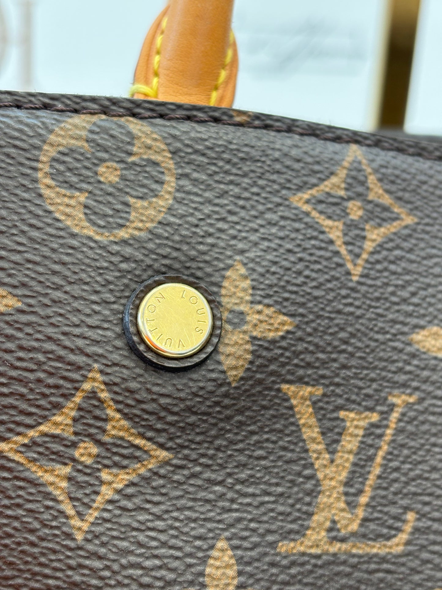 383765 - Louis Vuitton Montaigne GM