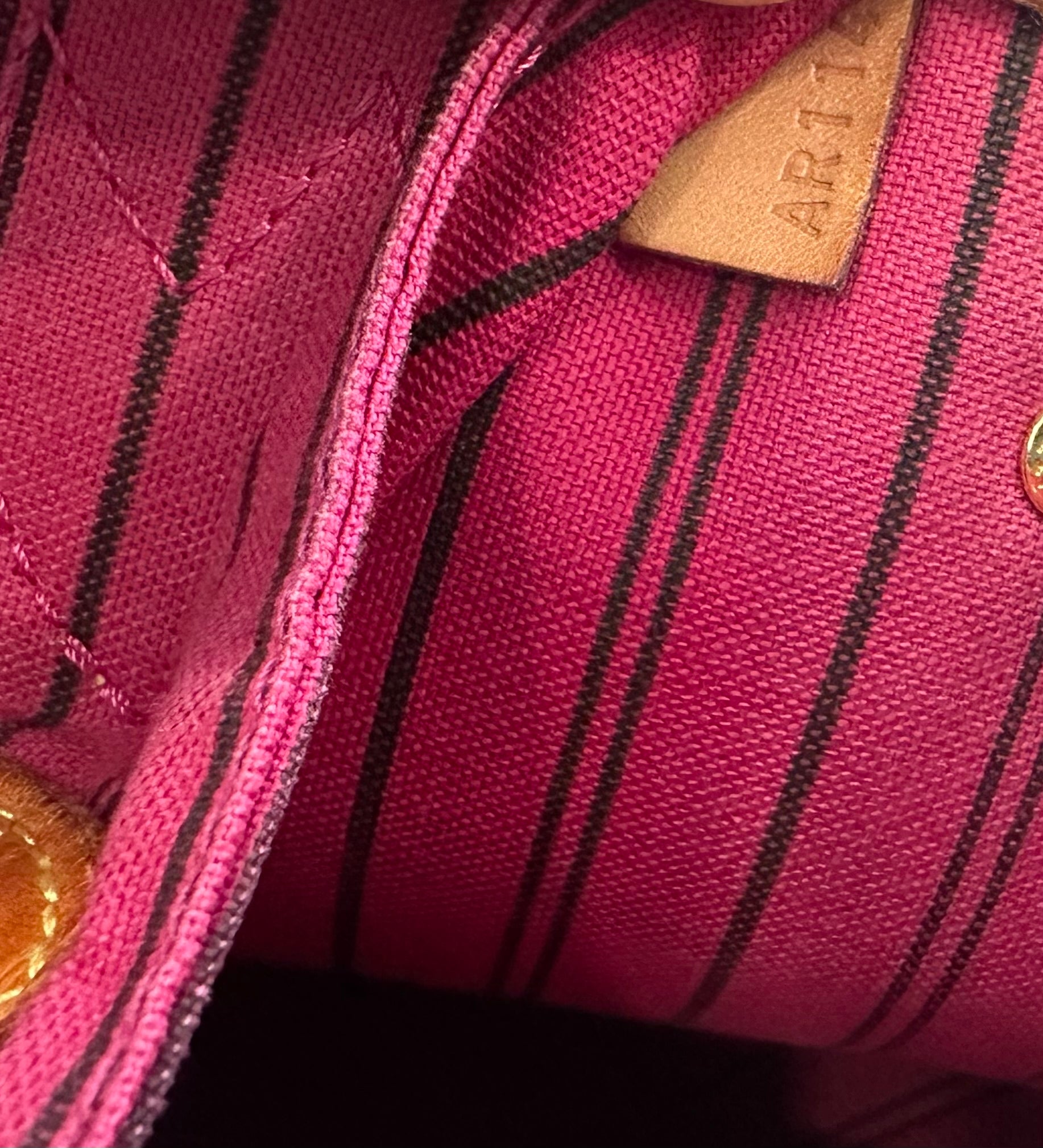 Louis Vuitton Neverfull PM