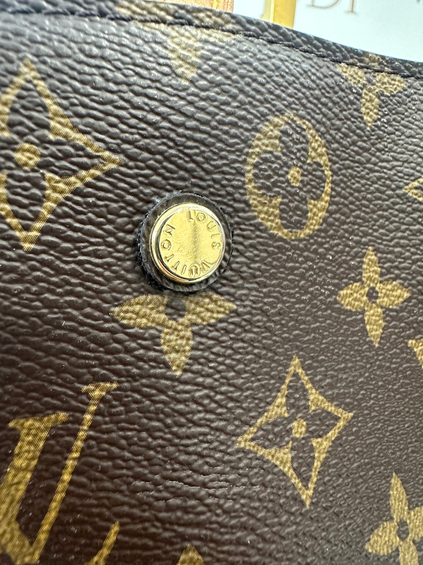 382656 - Louis Vuitton Montaigne BB