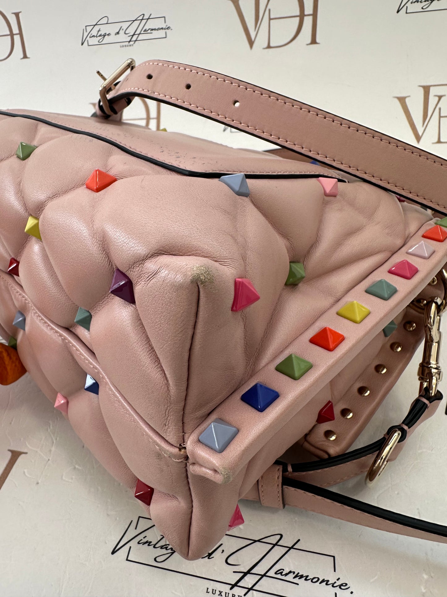 382347 - Valentino Candystud