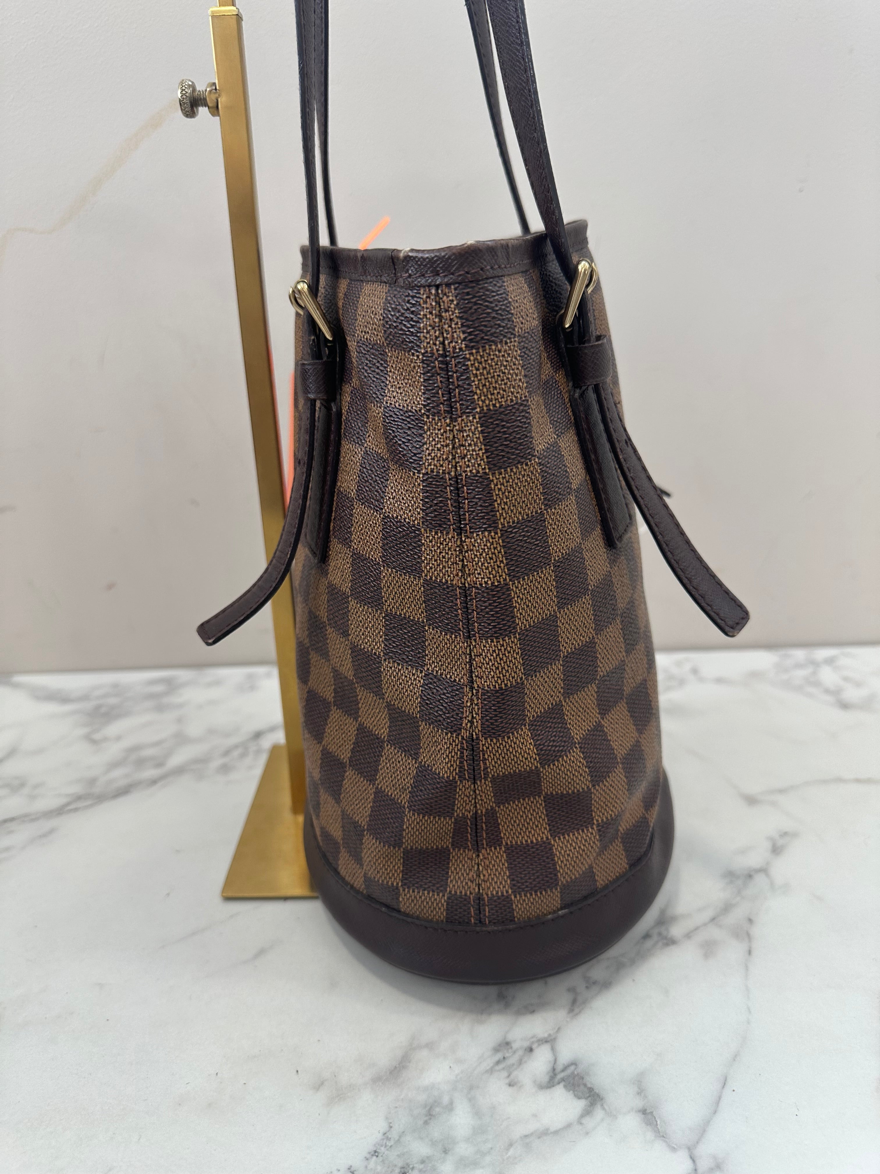Louis Vuitton Marais