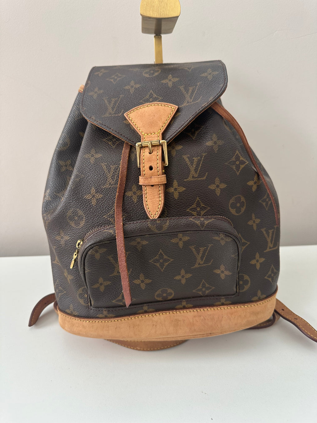 Louis Vuitton Montsouris MM