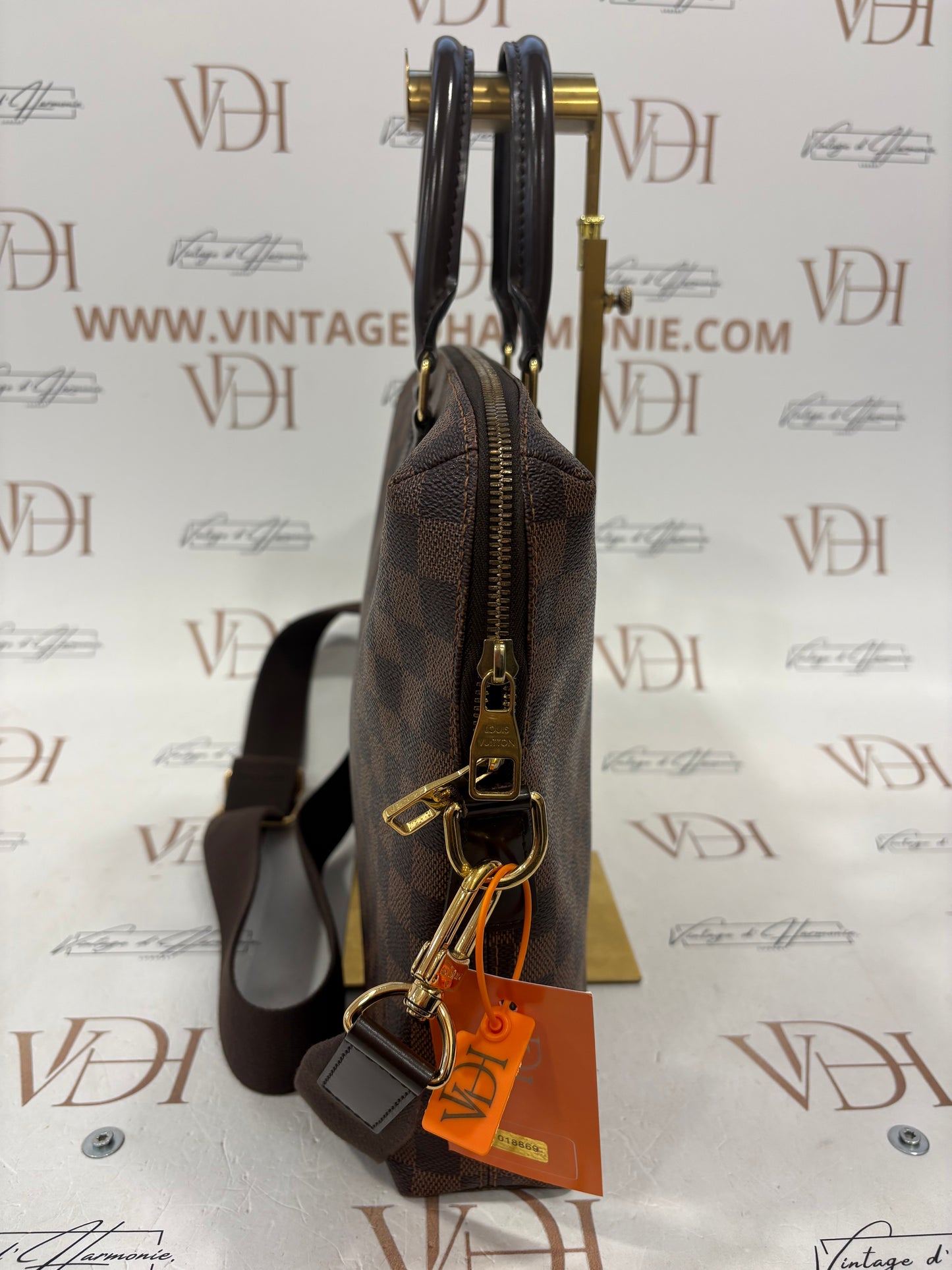 018869 - Louis Vuitton Porte Document Jour
