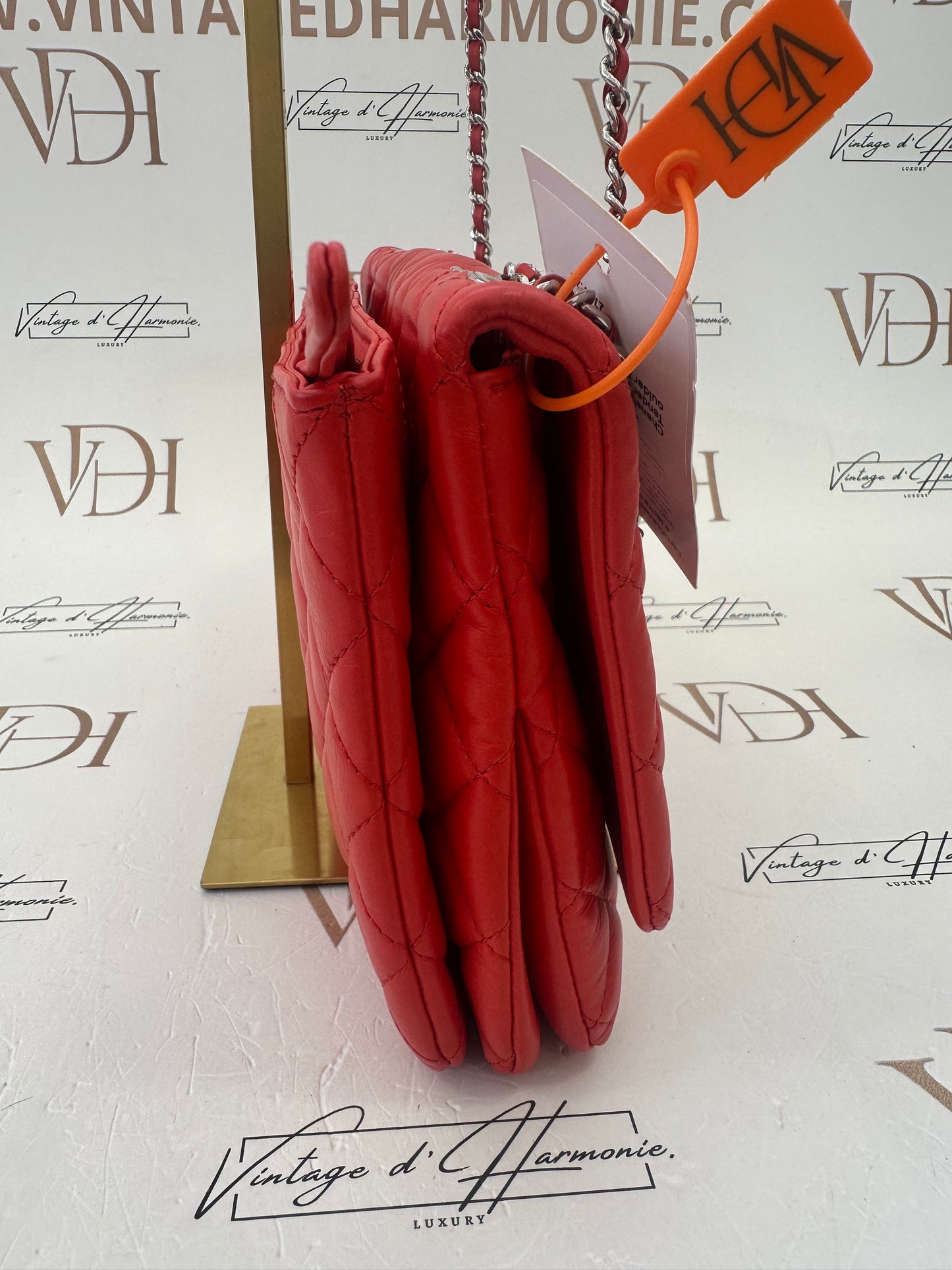 017898 - Chanel Red Lambskin