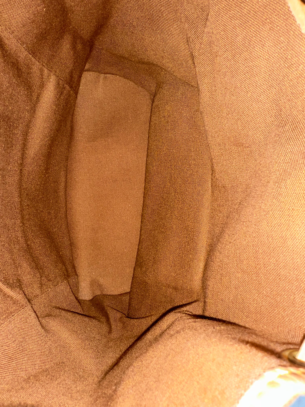 Louis Vuitton Montsouris MM