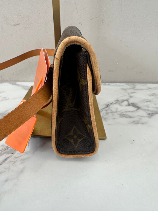 Louis Vuitton Pochette Florentine