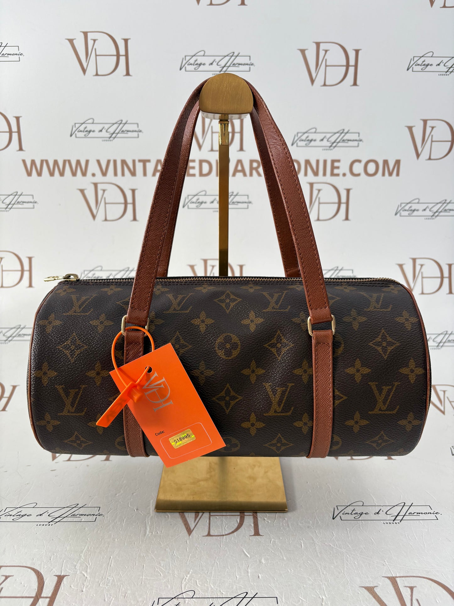 018995 - Louis Vuitton Papillon 30