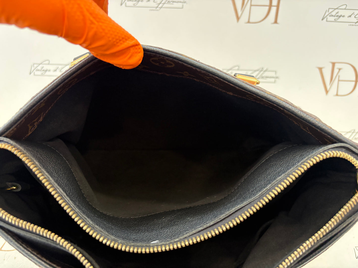 201176 - Louis Vuitton Pallas