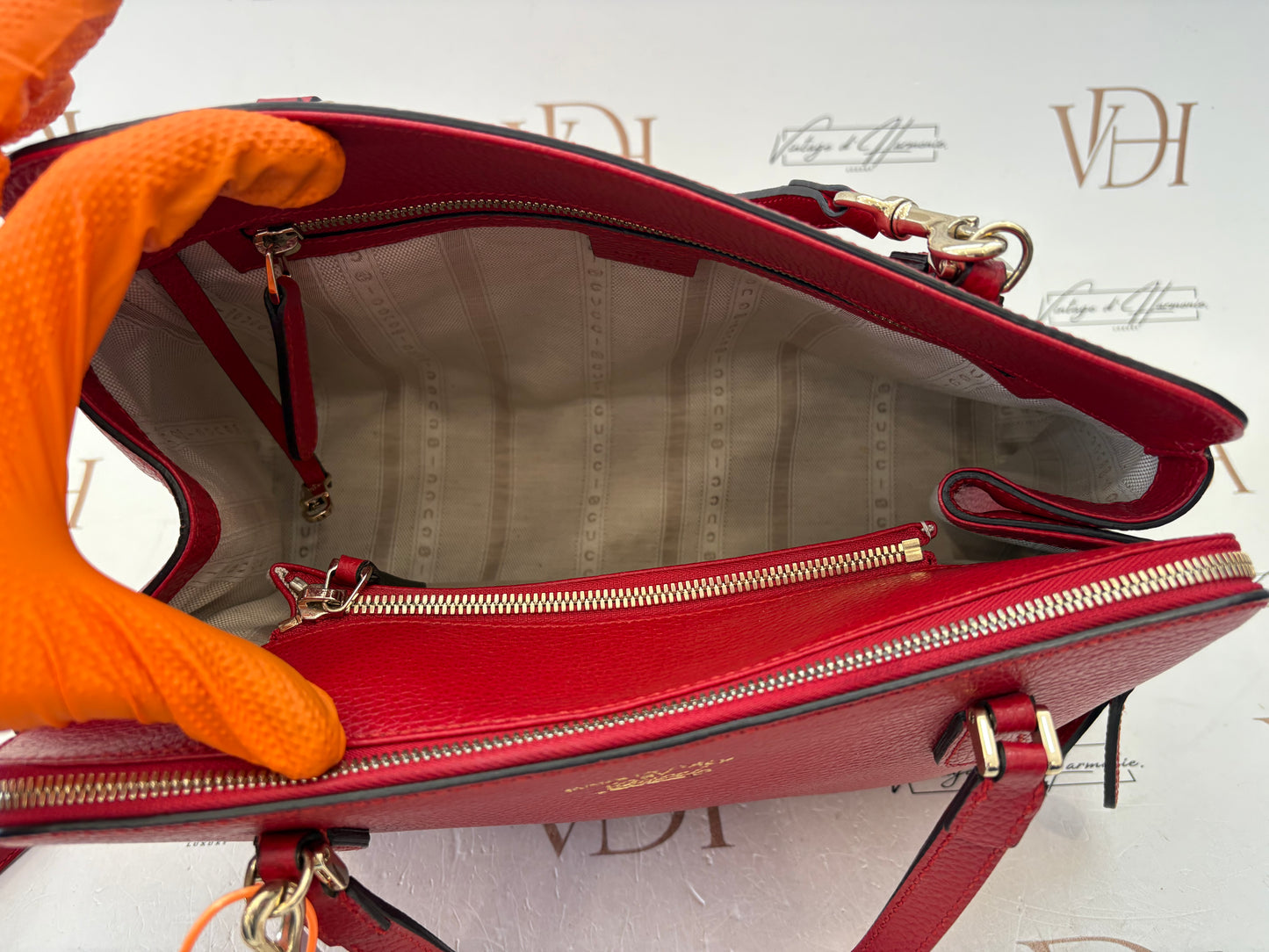 383895 - Gucci Red