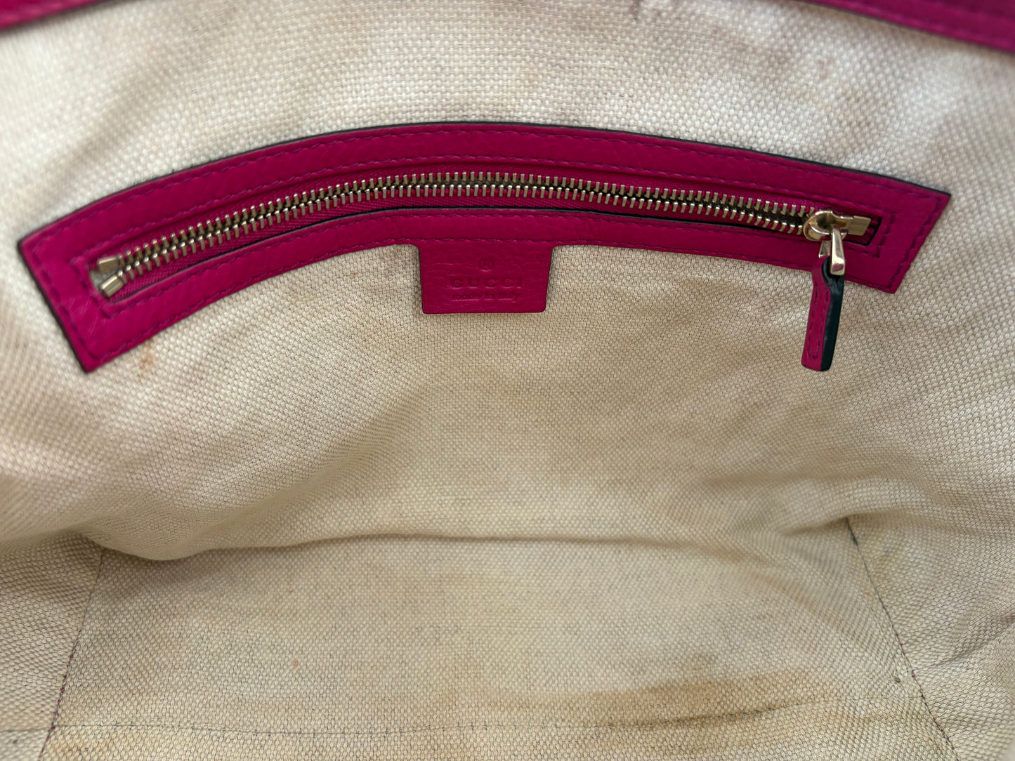 384280 - Gucci Soho