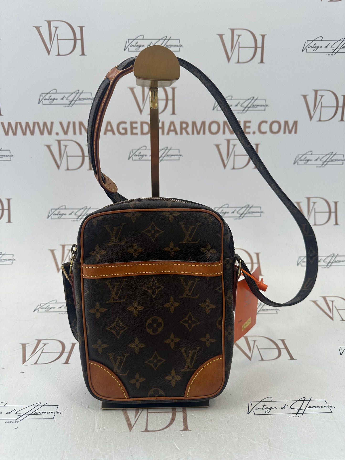 018755 - Louis Vuitton Danube