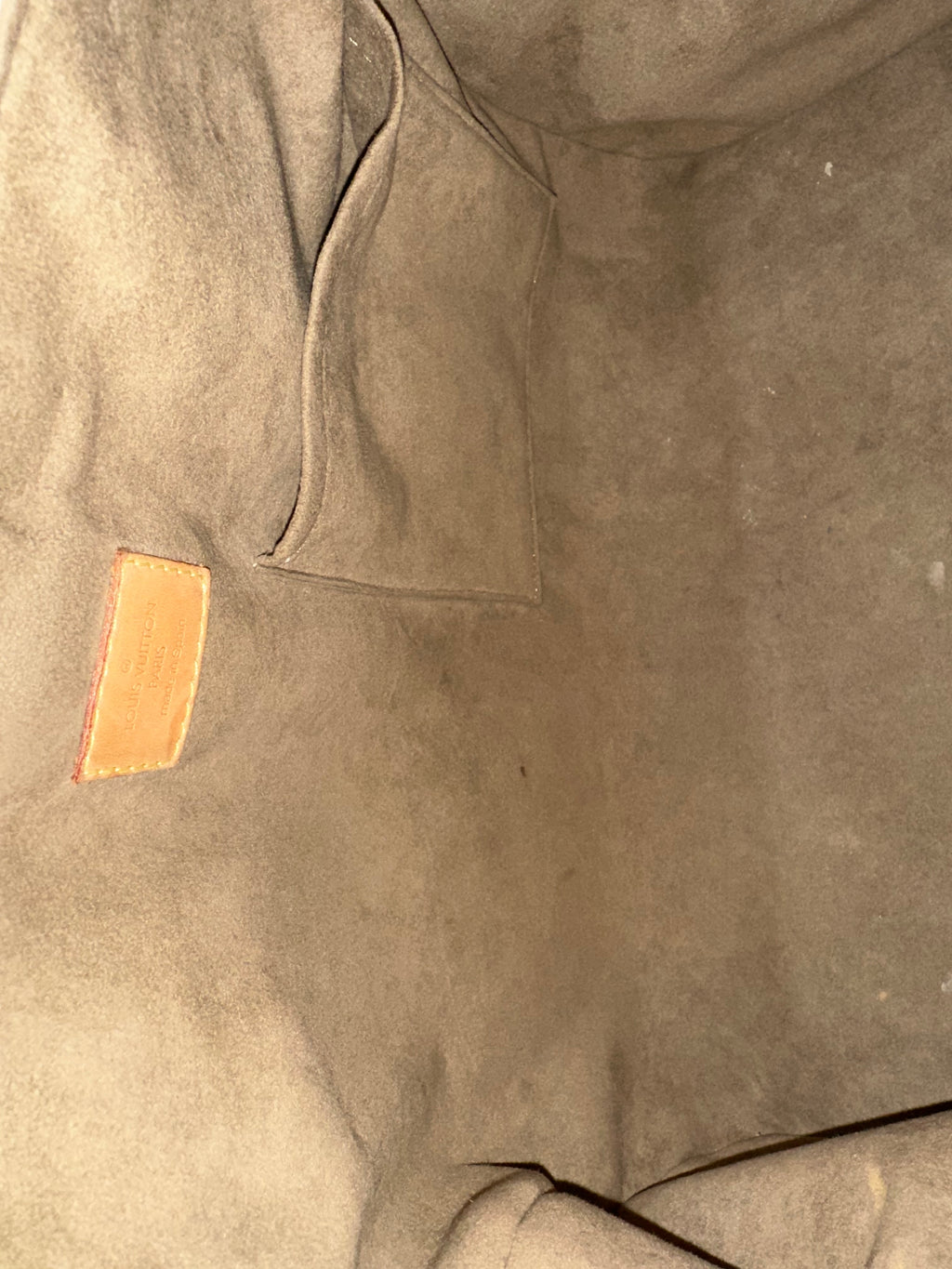 Louis Vuitton Courtney