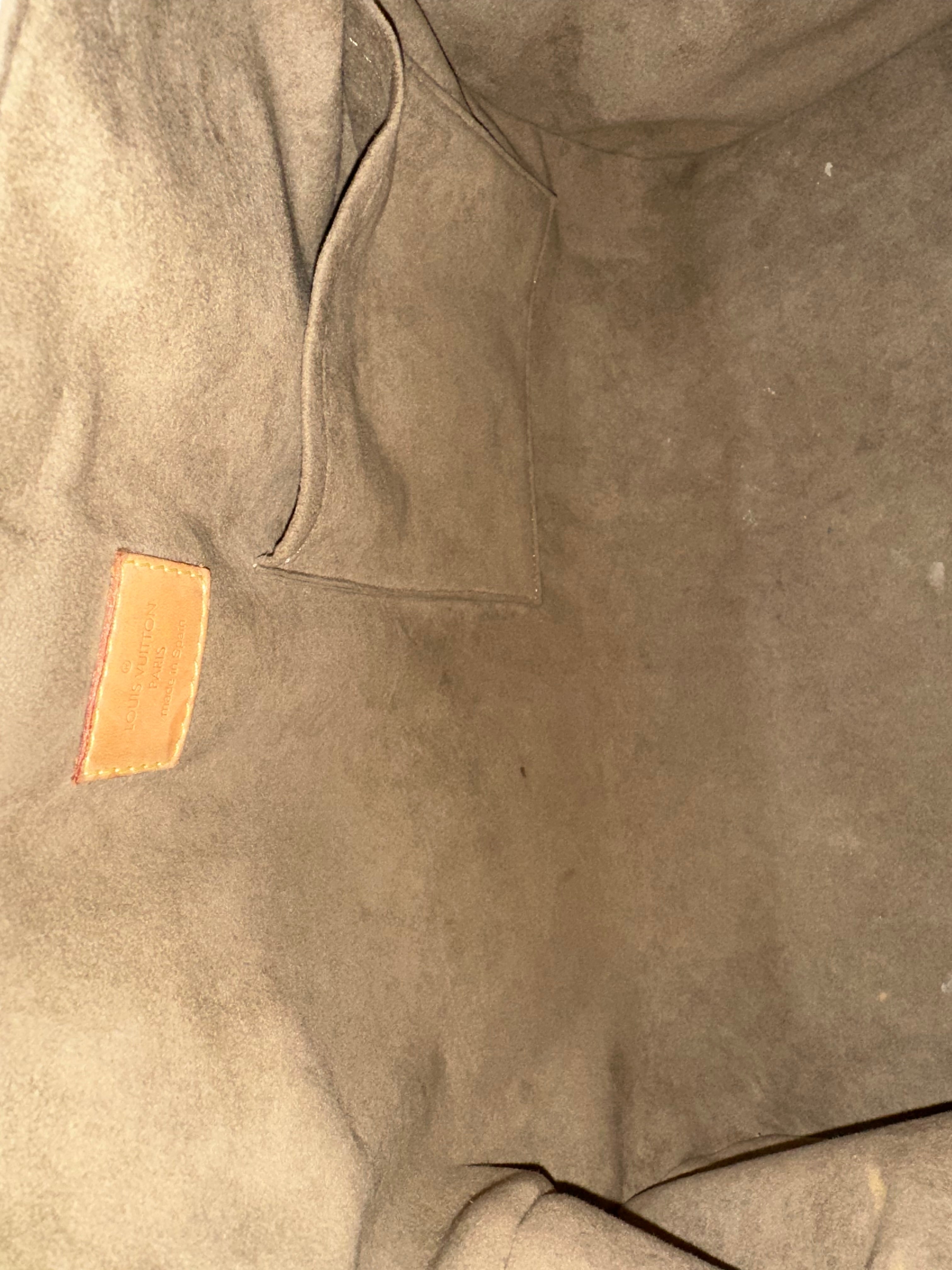 Louis Vuitton Courtney