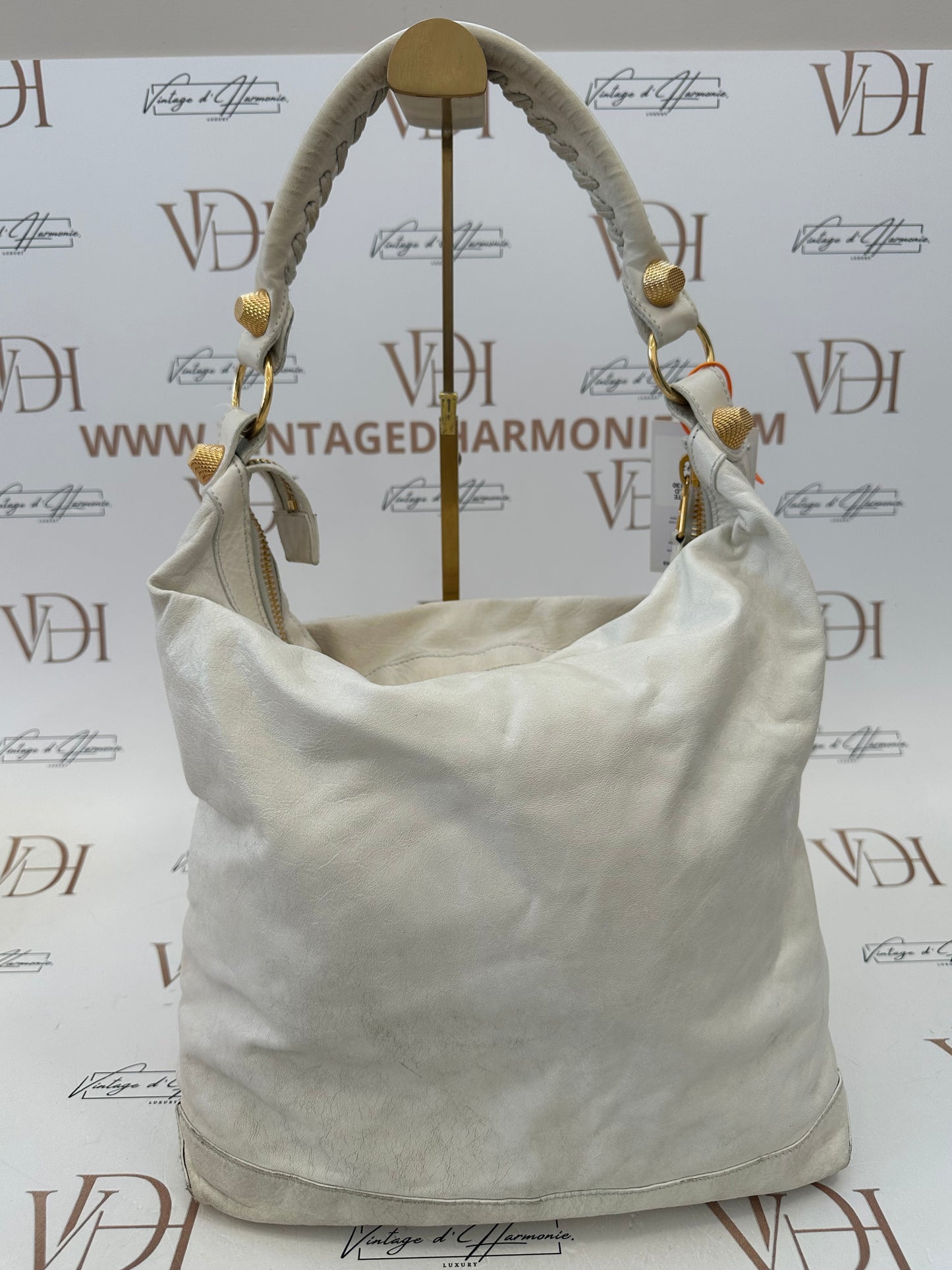 017790 - Balenciaga White Giant