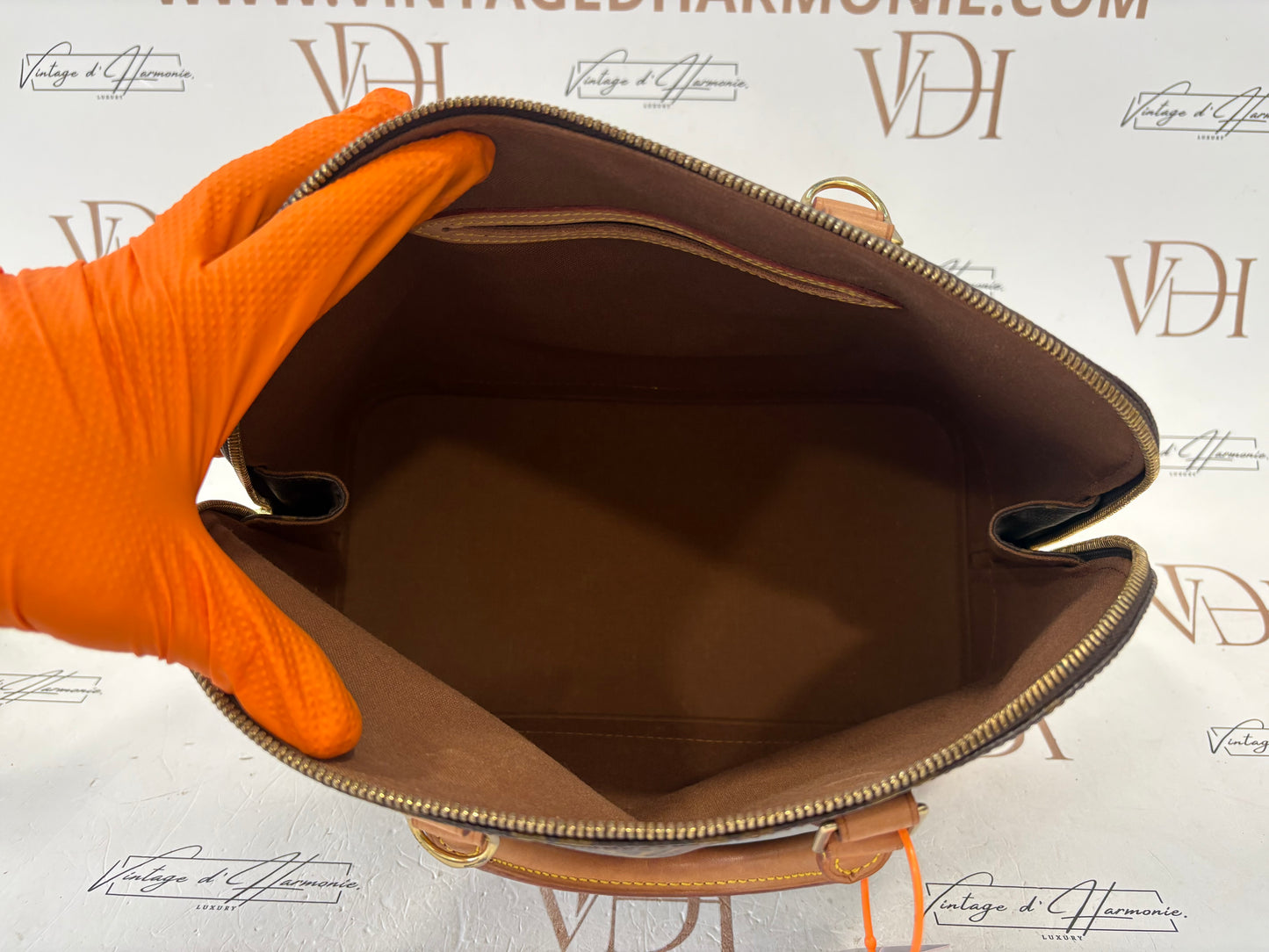 017563 - Louis Vuitton Alma