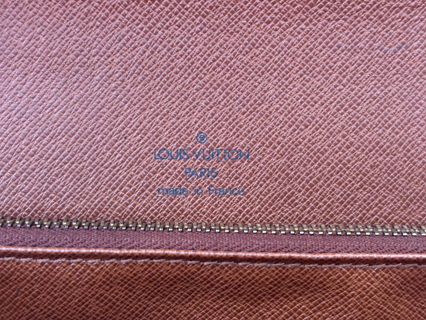 017120 - Louis Vuitton Concorde