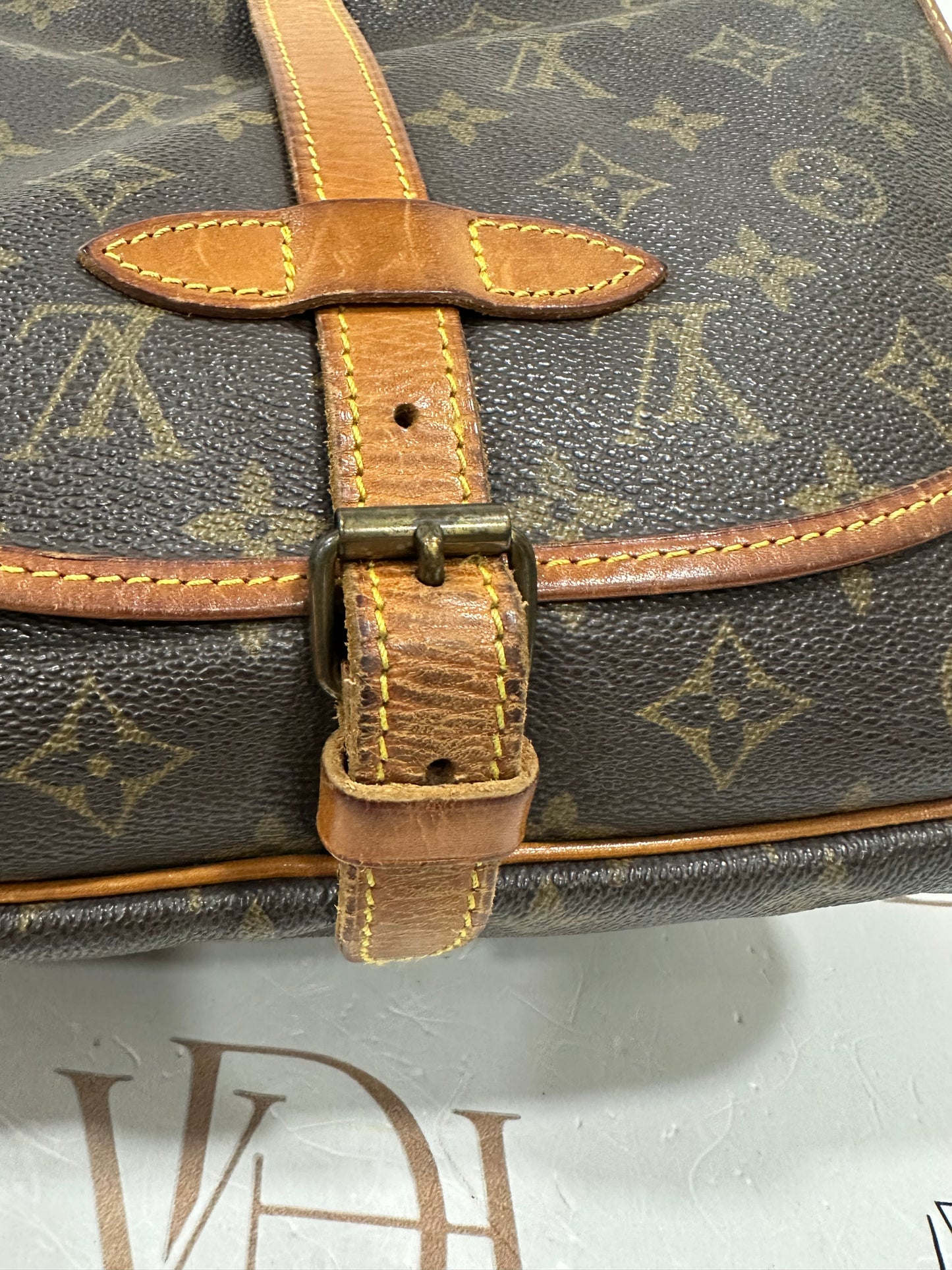 017874 - Louis Vuitton Saumur 30