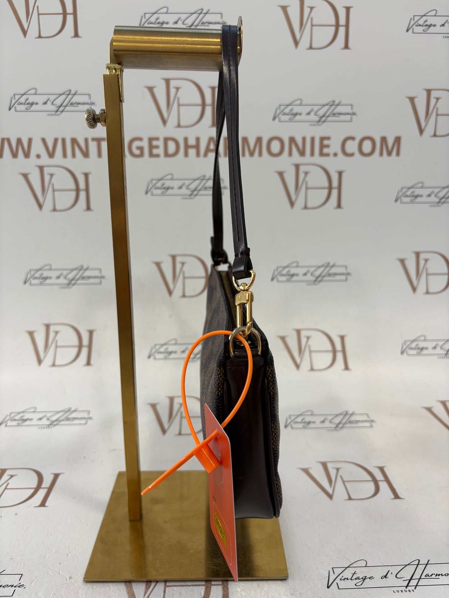 017042 - Louis Vuitton Trousse Makeup