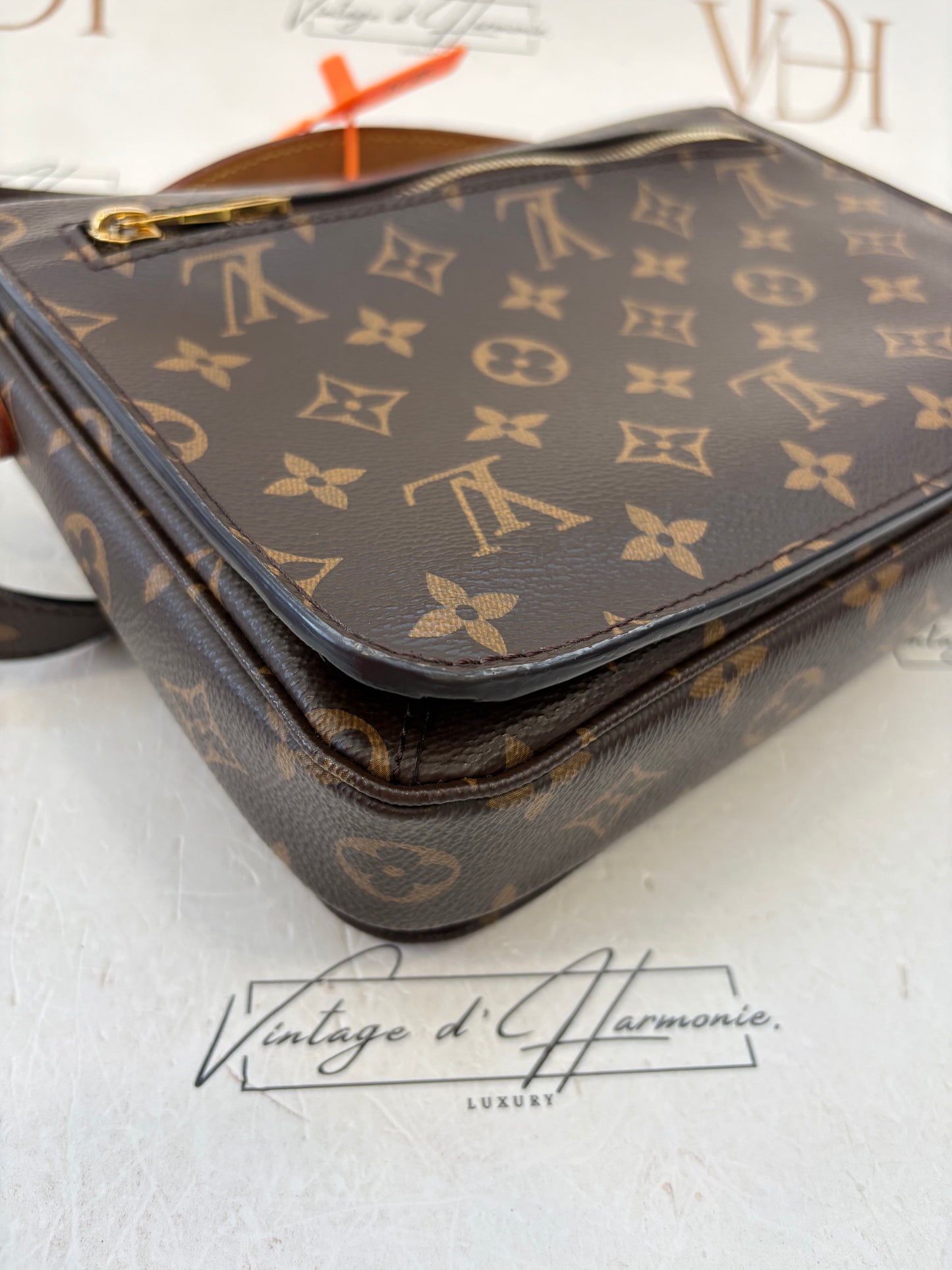 383768 - Louis Vuitton Metis