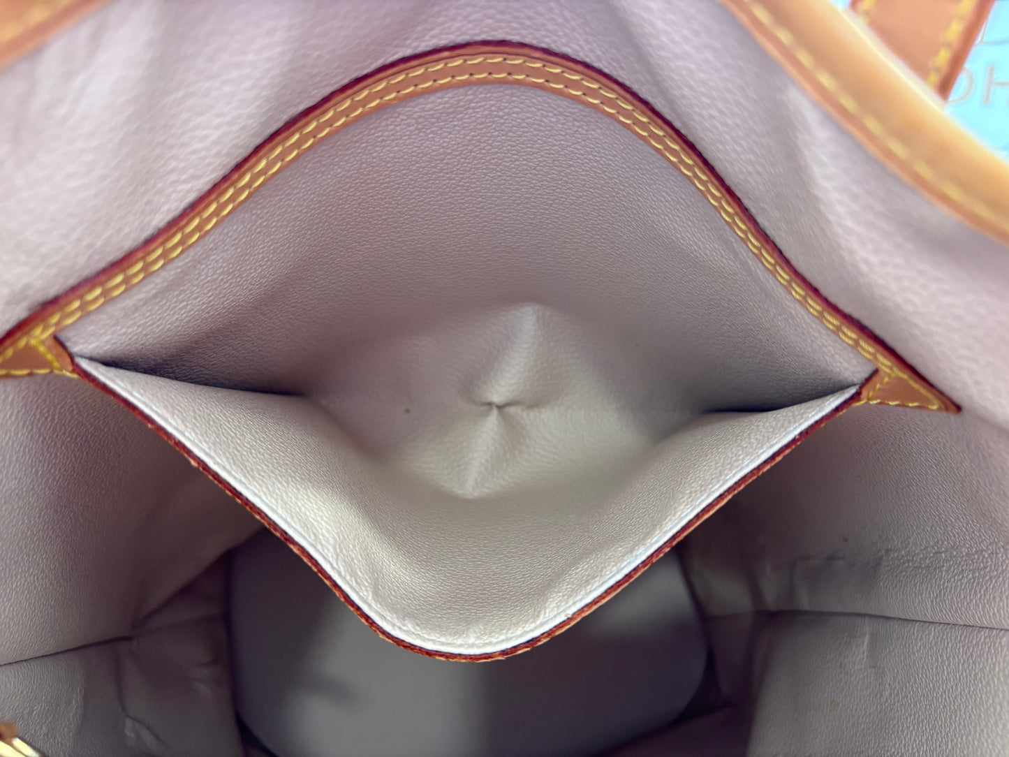 018790 - Louis Vuitton Bucket GM
