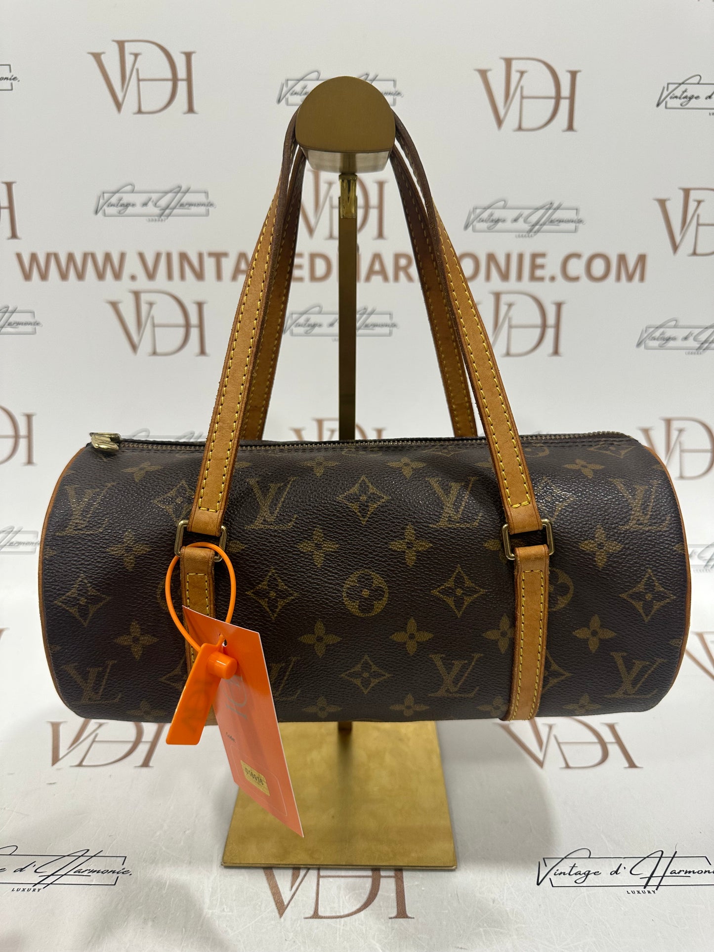 016916 - Louis Vuitton Papillon 26